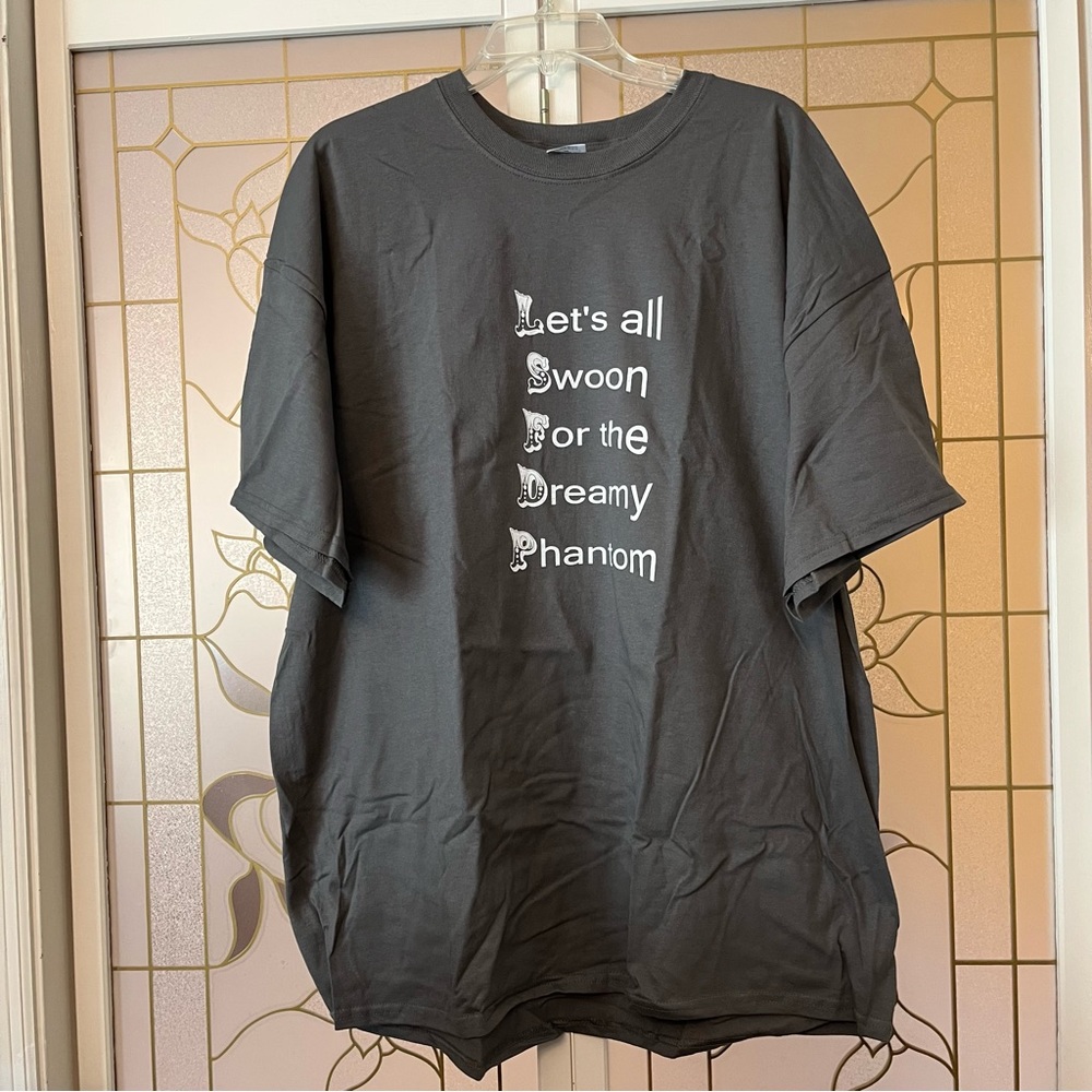 Let’s all swoon for the dreamy phantom Grey cotton T-shirt, size 2XL, NWOT
